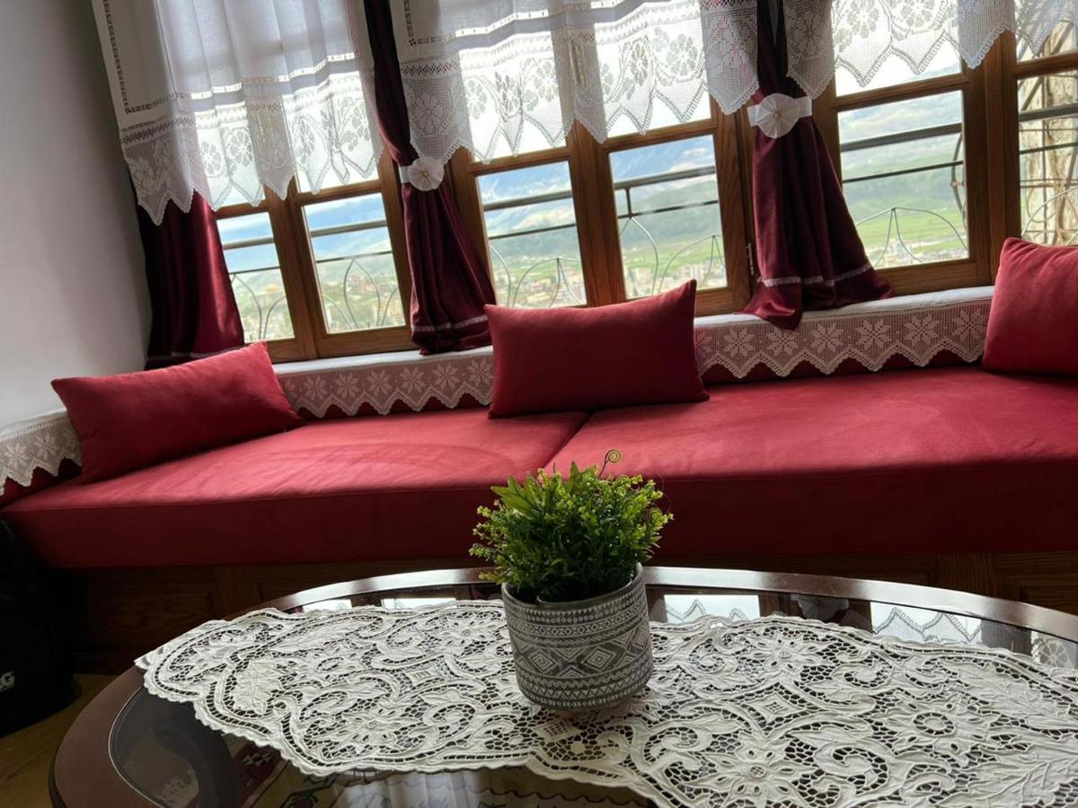 Couette-café Hoxha