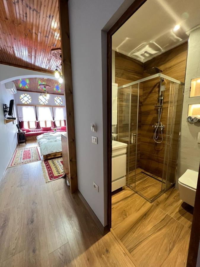 Hoxha Couette-café Gjirokastër